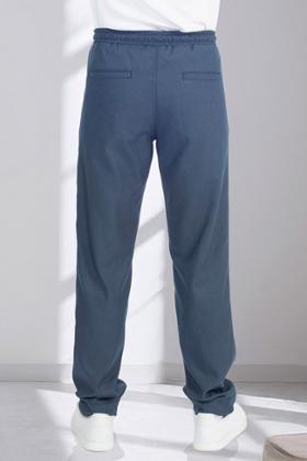 PANTALON AVEC LIEN DE SERRAGE