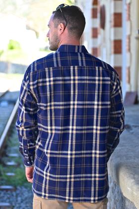 CHEMISE A CARREAUX