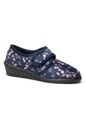 CHAUSSURES AVEC VELCRO
